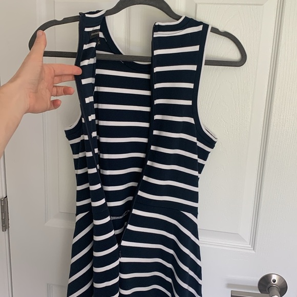 Banana Republic Navy & White Striped Handkerchief Hem Dress with pockets size 4 - Picture 3 of 10